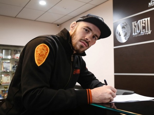 Оренбуржец Роман Богатов прибыл в Абу-Даби на турнир UFC