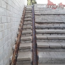 На оренбургской &laquo;Улице Победы&raquo; - ямы, провалы, колеи и трещины