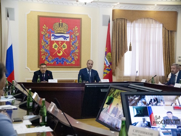 Владимир Якушев и Денис Паслер обсудили темпы строительства жилья в Оренбуржье