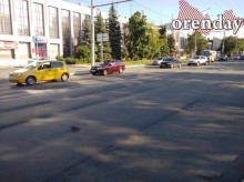 На оренбургской &laquo;Улице Победы&raquo; - ямы, провалы, колеи и трещины