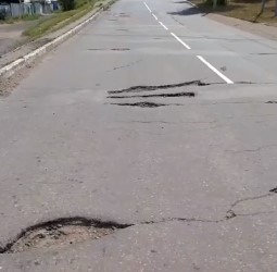 На ямах в Оренбурге появилась новая дорожная разметка