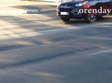 На оренбургской &laquo;Улице Победы&raquo; - ямы, провалы, колеи и трещины