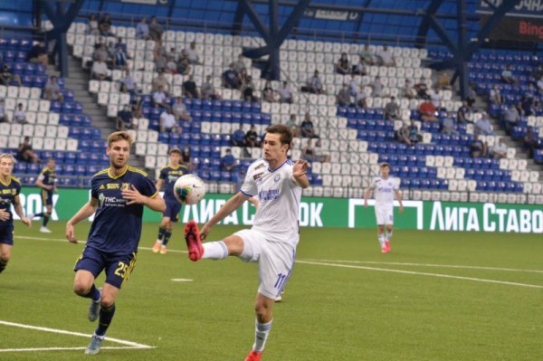 «Оренбург» удержал нулевую ничью с «Ростовом» «Оренбург» удержал нулевую ничью с «Ростовом»