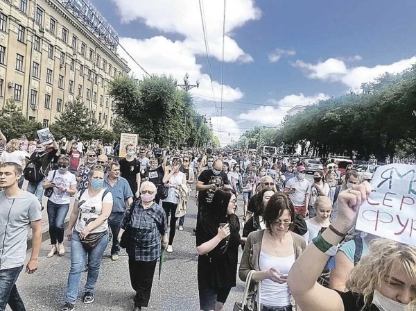 &laquo;Свободу Фургалу&raquo;: почему Хабаровск встал на защиту губернатора, обвиняемого в убийстве