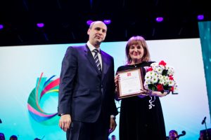 Денис Паслер вручил государственные награды во время празднования 85-летия образования Оренбуржья