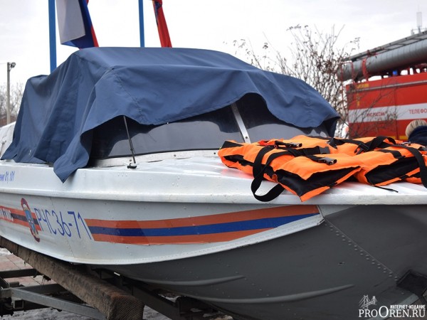 В Тоцком районе из озера извлекли тело мужчины