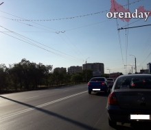 На оренбургской &laquo;Улице Победы&raquo; - ямы, провалы, колеи и трещины