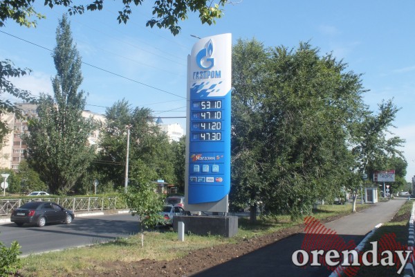 На каких сетях АЗС Оренбурга топливо пока дешевле