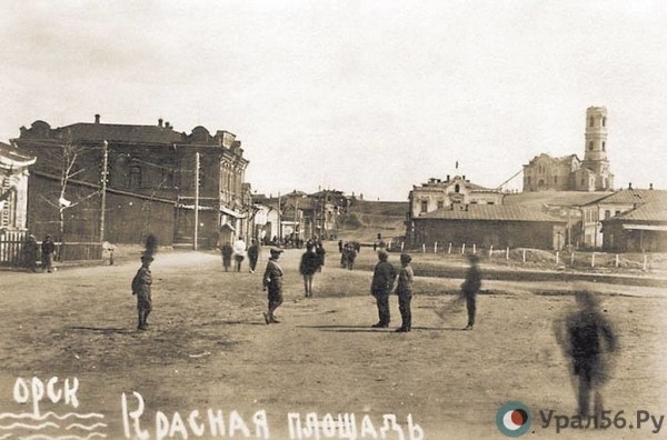 
&laquo;Завмаг налетел с кулаками, называя словами "дурак" и "идиот"&raquo;. Как орские комсомольцы в 30-х годах за порядком в торговле следили		