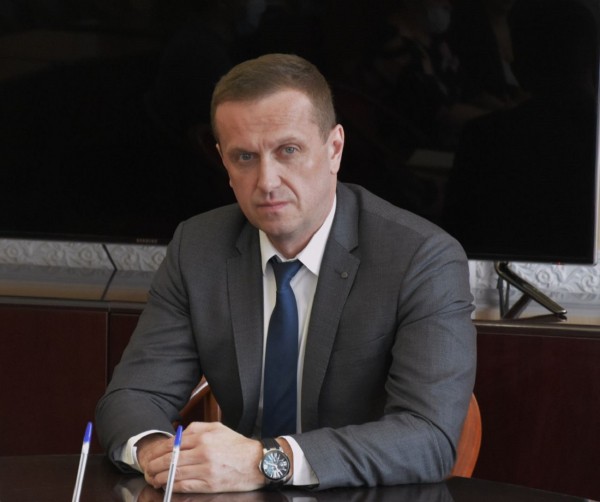 Глава Оренбурга Владимир Ильиных обратился к жителям из-за ситуации с коронавирусом Глава Оренбурга Владимир Ильиных обратился к жителям из-за ситуации с коронавирусом