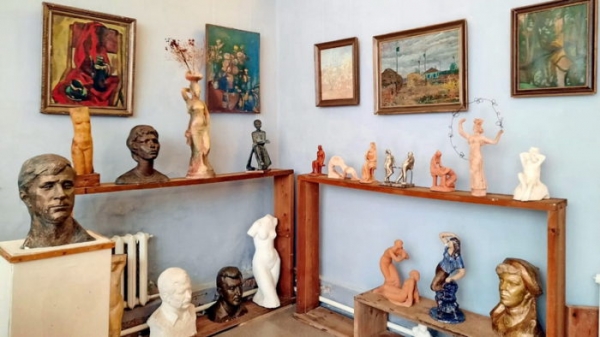 Дом-мастерская Петиных будет передан в дар Оренбургскому музею ИЗО Дом-мастерская Петиных будет передан в дар Оренбургскому музею ИЗО