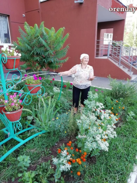 Оренбуржцы похвалились пенсионерами, которые меняют город