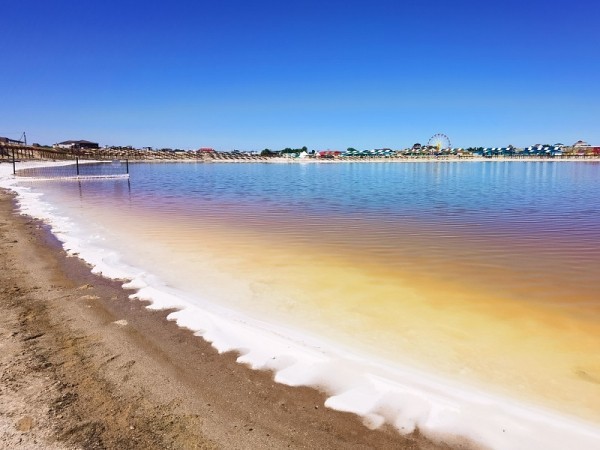 Оренбургские солёные озера готовы к пляжному сезону Оренбургские солёные озера готовы к пляжному сезону
