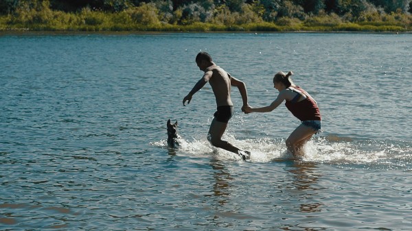 Жара не отступает: оренбургские пляжи заполнены отдыхающими