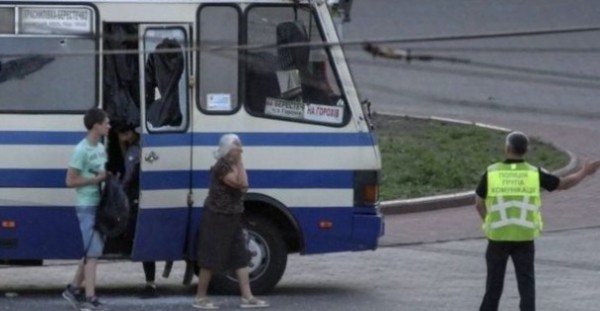 Террорист из Оренбургской области, захвативший в Луцке автобус с заложниками, сдался полиции