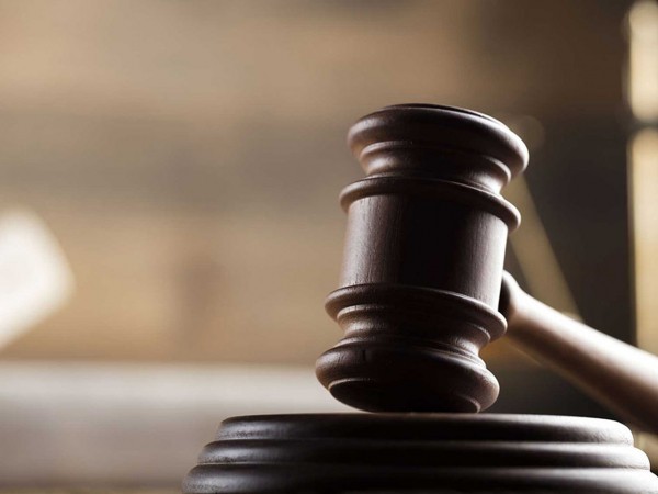 Оренбурженка заплатит штраф за выброшенный на авто мусор