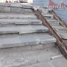 На оренбургской &laquo;Улице Победы&raquo; - ямы, провалы, колеи и трещины