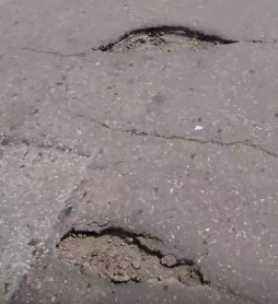 На ямах в Оренбурге появилась новая дорожная разметка