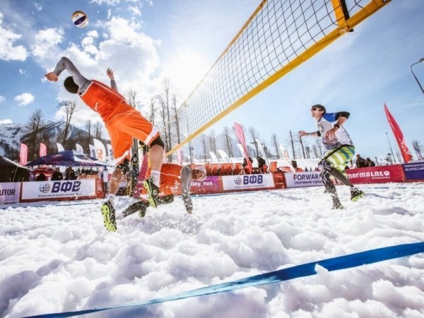 Студентка ОГУ получила грант на развитие волейбола на снегу в Оренбуржье