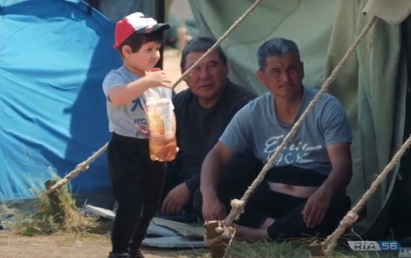 Под открытым небом: около двух тысяч мигрантов приехали в окрестности Бузулука