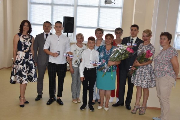 Три мастера спорта получили удостоверения в Центре гимнастики