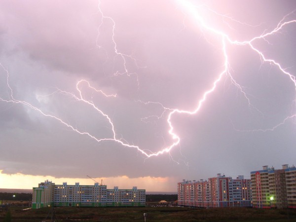 В воскресенье на западе Оренбуржья ожидаются грозы