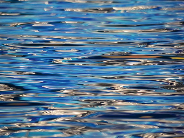 В Оренбурге водолазы достали тело женщины из Урала В Оренбурге водолазы достали тело женщины из Урала