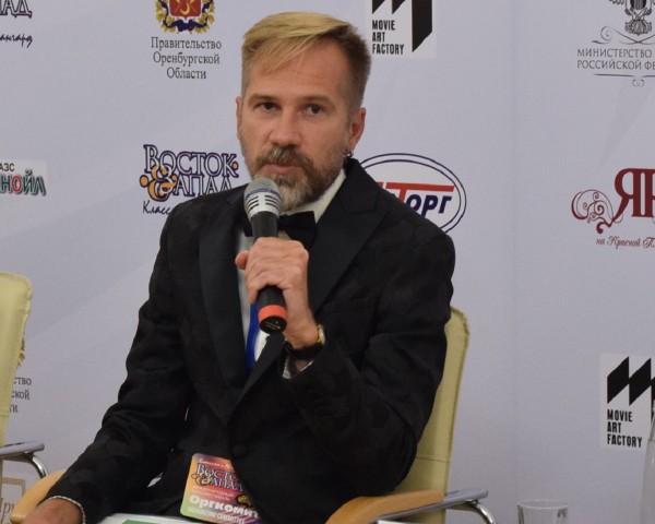 Любители этого жанра были всегда. Программный директор «Восток-Запад» рассказал об авторском кино Любители этого жанра были всегда. Программный директор «Восток-Запад» рассказал об авторском кино