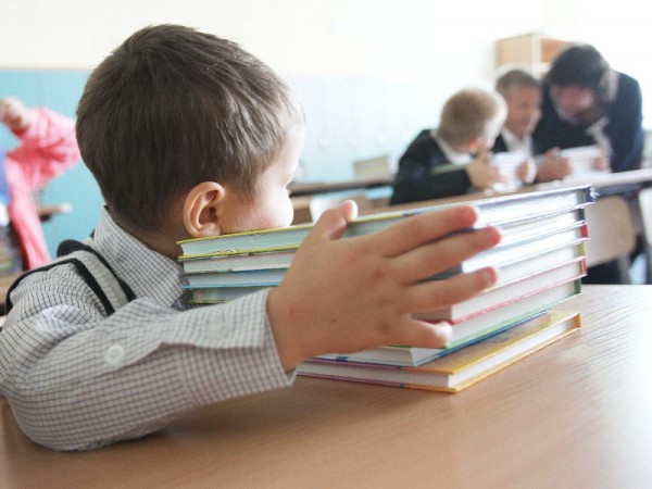 Оренбургские школьники спустя 5 месяцев снова вернутся за парты