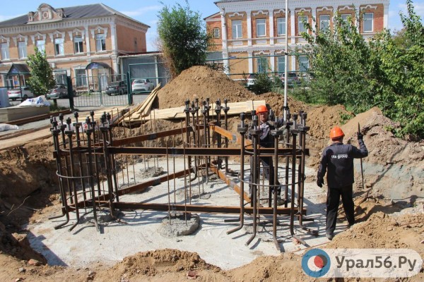 
Как в Орске реализуется программа &laquo;60+&raquo;? Тепловые и водопроводные сети в режиме реконструкции		