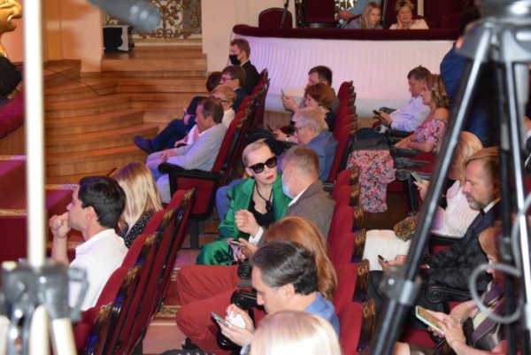 Кому достались золотые львы. В Оренбурге завершился кинофестиваль &laquo;Восток-Запад&raquo;