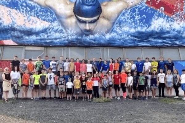 
&laquo;Мы хотим плавать!&raquo;: орские пловцы записали видеообращение к губернатору		