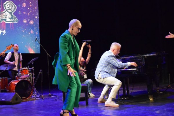 Кому достались золотые львы. В Оренбурге завершился кинофестиваль &laquo;Восток-Запад&raquo;