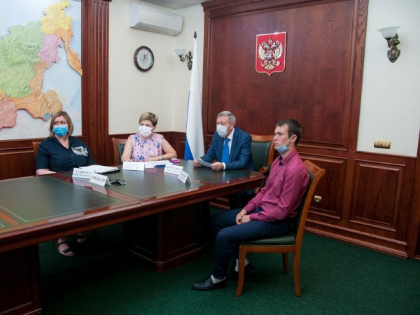 Оренбуржец обратился к заместителю полпреда президента с просьбой помочь в получении жилья