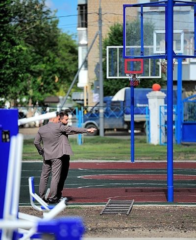 Подрядчик не увидит денег за ремонт стадиона &laquo;Нефтяник&raquo;, пока все не переделает