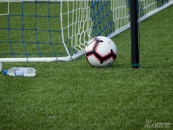 &laquo;Газпром&raquo; обещает продолжить финансирование спортшколы в Оренбурге