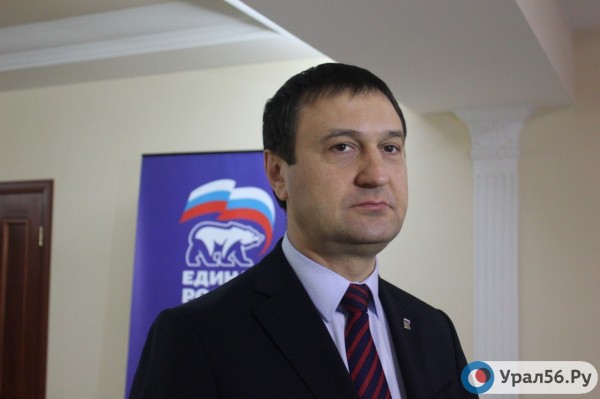 «То, что в Орске кипят политические страсти, не может не радовать»: вице-губернатор Игорь Сухарев про перепалку орских кандидатов в депутаты
«То, что в Орске кипят политические страсти, не может не радовать»: вице-губернатор Игорь Сухарев про перепалку орских кандидатов в депутаты