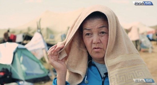 Под открытым небом: около двух тысяч мигрантов приехали в окрестности Бузулука