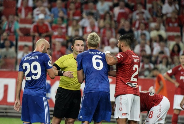 В дуэли двух главных фаворитов ФНЛ сойдутся "Крылья Советов" и "Оренбург"