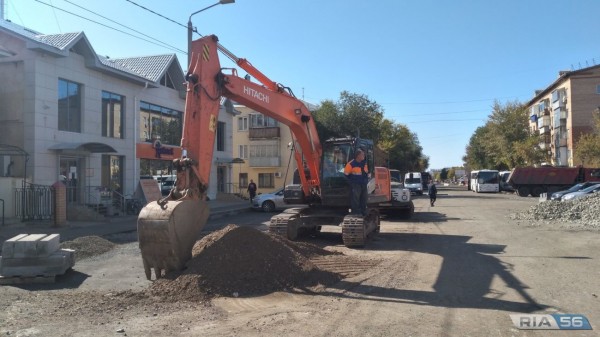 RIA56.ru опубликовал видео дорожных работ в Оренбурге