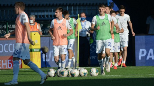 Лидер ФНЛ "Оренбург" разгромил "Шинник" в матче восьмого тура