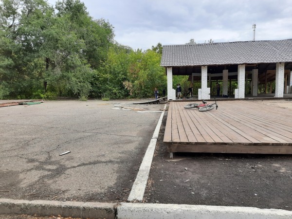 Оренбуржцев продолжает возмущать состояние парка им. 50-летия СССР Оренбуржцев продолжает возмущать состояние парка им. 50-летия СССР