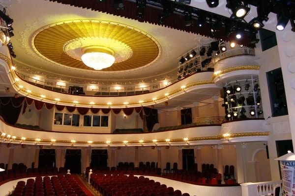 В Оренбуржье театры готовятся распахнуть свои двери после 1 октября