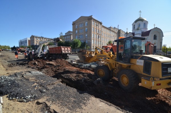 В центре Оренбурга продолжается капитальный ремонт нескольких улиц в рамках нацпроекта &laquo;Безопасные и качественные автомобильные дороги&raquo;