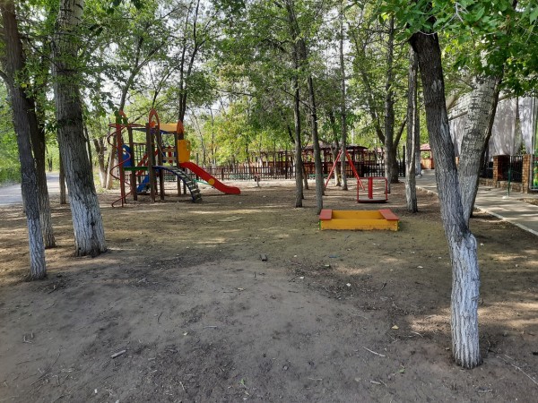 Оренбуржцев продолжает возмущать состояние парка им. 50-летия СССР Оренбуржцев продолжает возмущать состояние парка им. 50-летия СССР