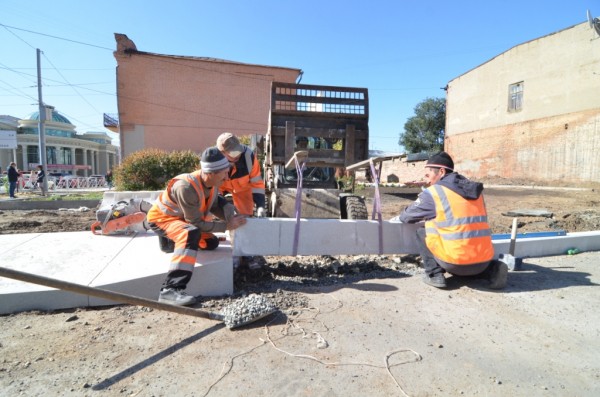 В центре Оренбурга продолжается капитальный ремонт нескольких улиц в рамках нацпроекта &laquo;Безопасные и качественные автомобильные дороги&raquo;