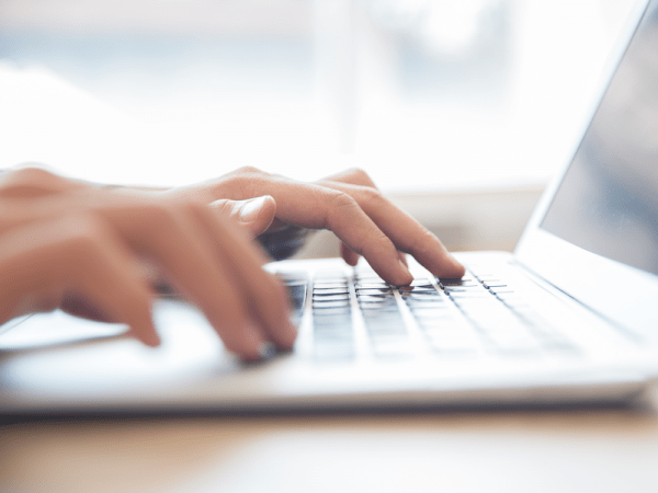 В Оренбурге из-за COVID-19 два класса перешли на дистанционное обучение