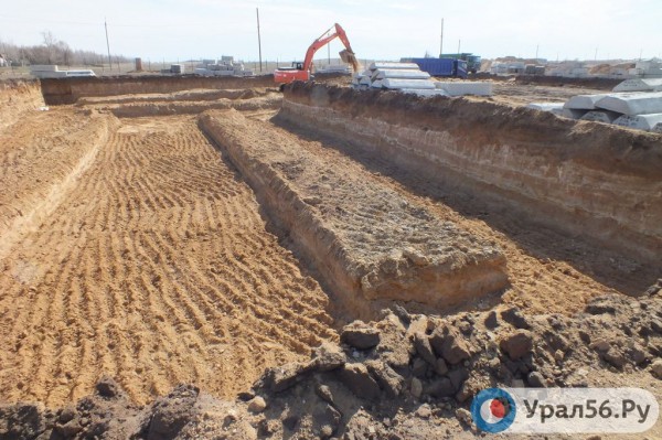 Прокуратура: Домбаровская школа возводилась без разрешения на строительство и без проектной документации
Прокуратура: Домбаровская школа возводилась без разрешения на строительство и без проектной документации