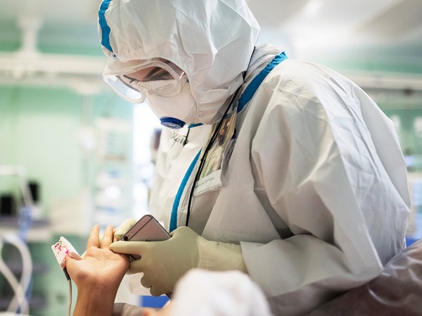 Лечение от COVID-19 в стационарах получают 827 оренбуржцев