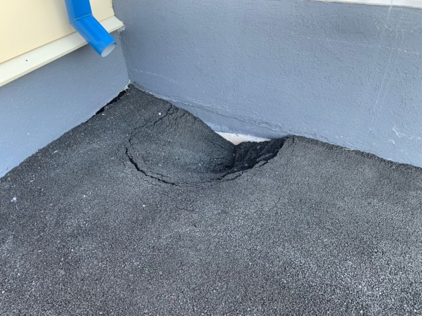 
В домбаровской школе, построенной &laquo;с нуля&raquo; по нацпроекту, уже через полгода обнаружилось множество недостатков		